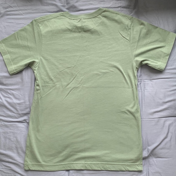 [SOLD] Uniqlo T-shirt 2 for $12 - Picture 3 of 6